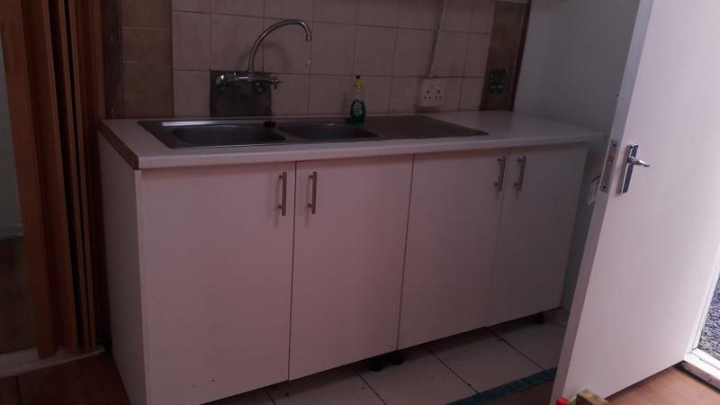 To Let 1 Bedroom Property for Rent in Brooklyn Western Cape